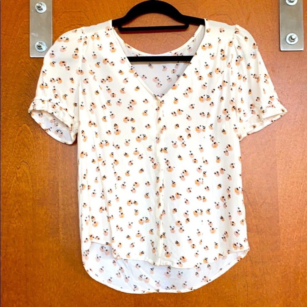Short sleeve v neck blouse
